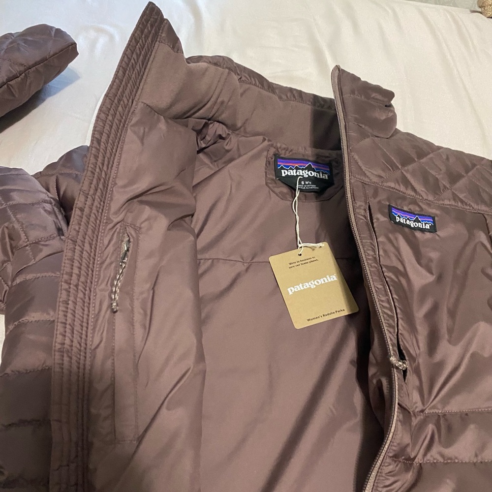 NWT S Patagonia Dusk Brown Wโs Radalie Parka - Picture 3 of 3